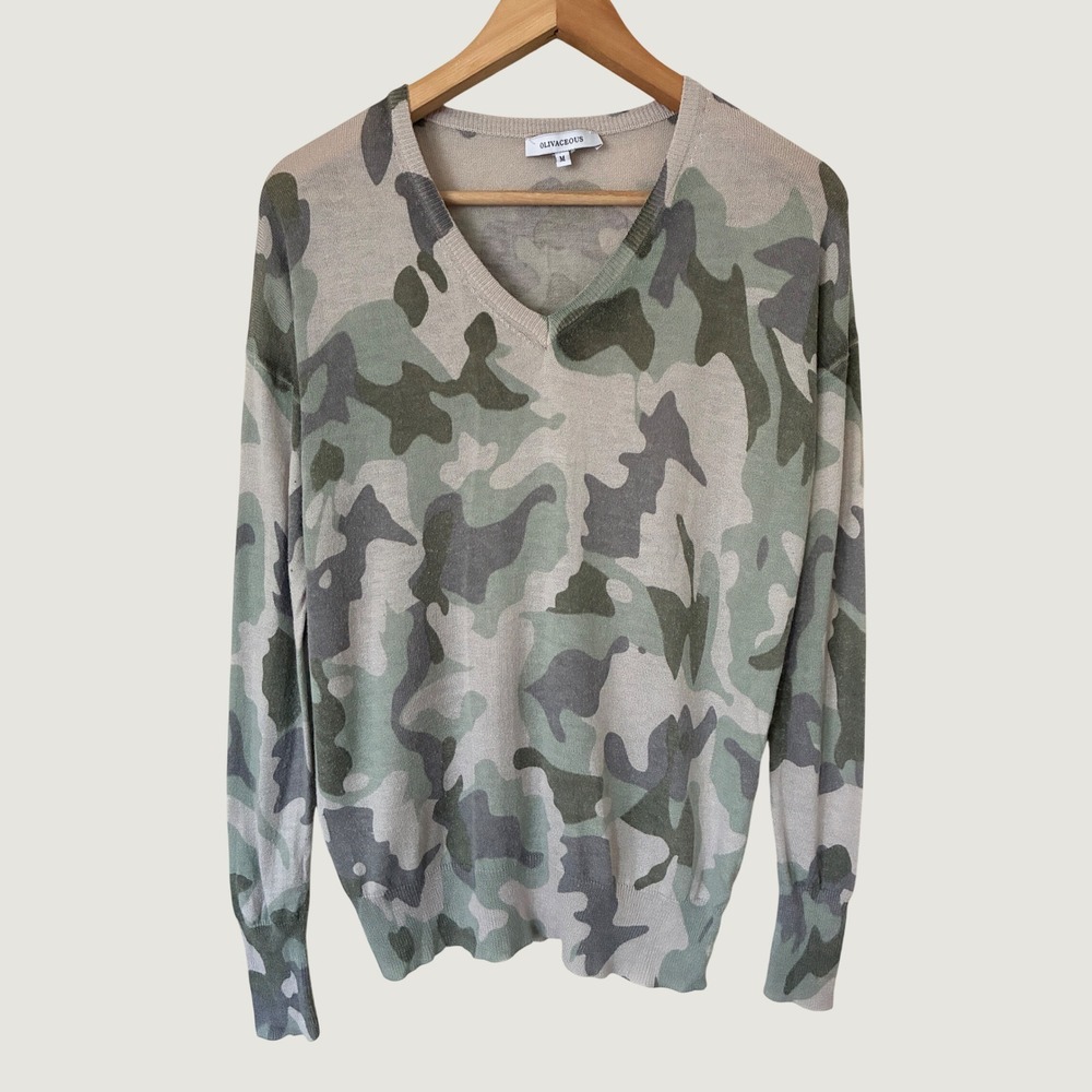 Olivaceous Camo V-Neck Wool Blend Sweater Green Camouflage M Streetwear